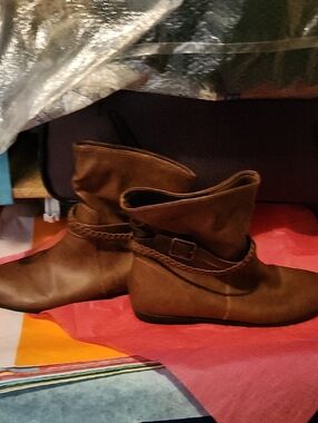 American Eagle Brown Boots